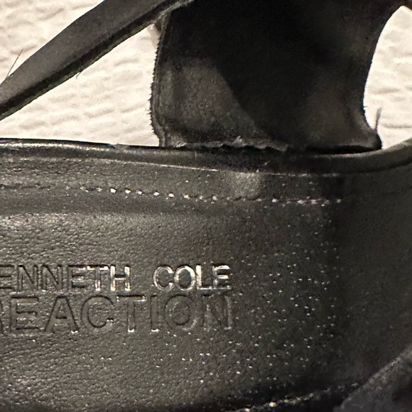 Kenneth Cole leather navy blue wedge sandal. Size 9m - Picture 3 of 8